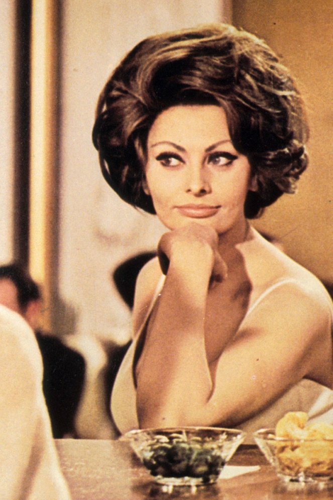 Hrabina z Hongkongu - Z filmu - Sophia Loren