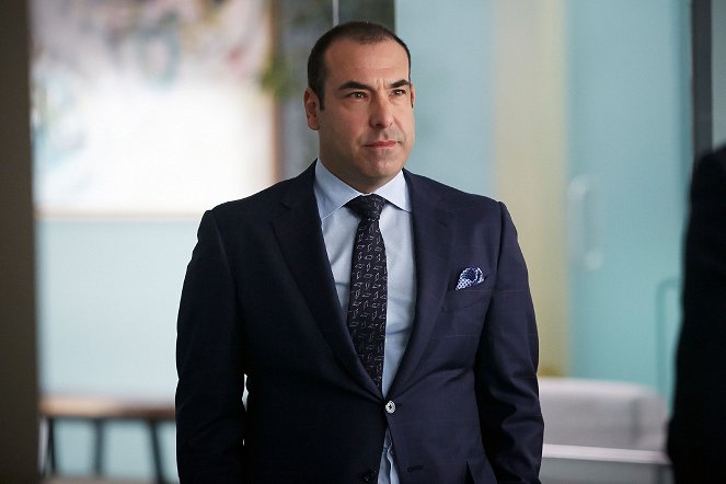 Suits - Season 4 - Breakfast, Lunch and Dinner - Photos - Rick Hoffman