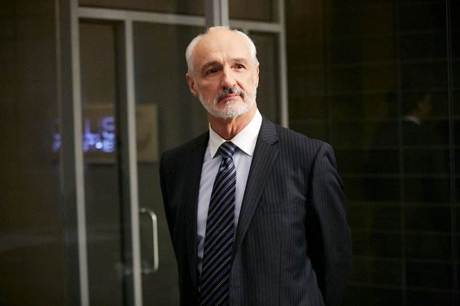 Suits - Season 4 - Breakfast, Lunch and Dinner - Photos - Michael Gross