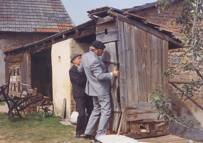 Ein fideles Haus - Chudák dědeček - Filmfotos - František Filipovský, Jiří Sovák