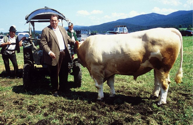 Der Bulle von Tölz - Der Zuchtbulle - Photos - Ottfried Fischer