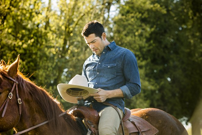 A Country Wedding - Photos - Jesse Metcalfe