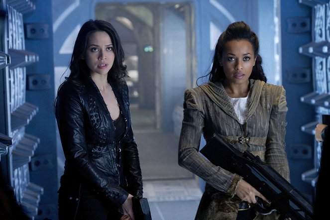 Dark Matter - We Should Have Seen This Coming - Photos - Melissa O'Neil, Melanie Liburd