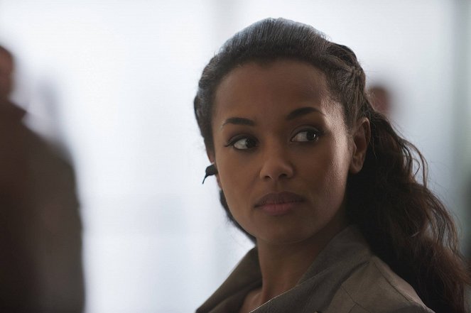 Dark Matter - Going out Fighting - De la película - Melanie Liburd