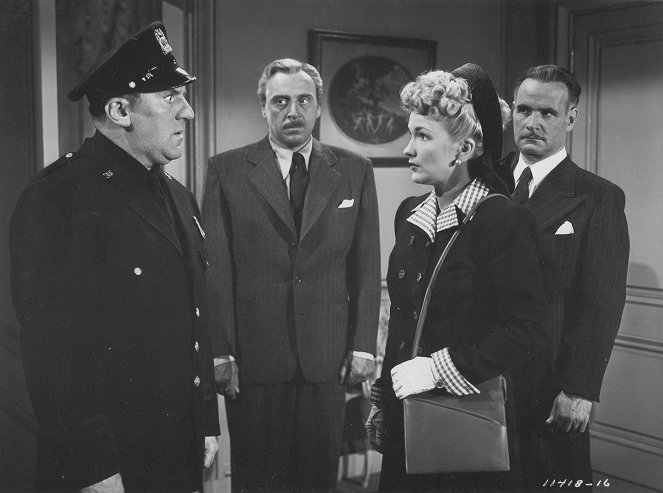 Where There's Life - Filmfotók - William Bendix, George Coulouris, Vera Marshe, Victor Varconi