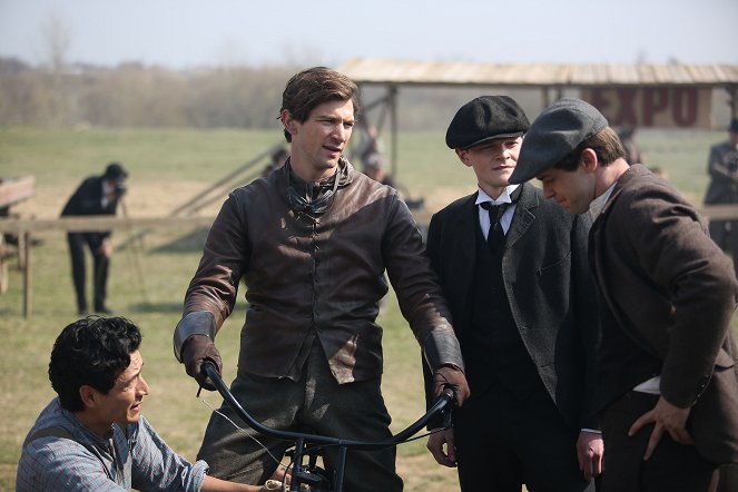 Harley and the Davidsons - De la película - Gabriel Luna, Michiel Huisman, Robert Aramayo, Bug Hall