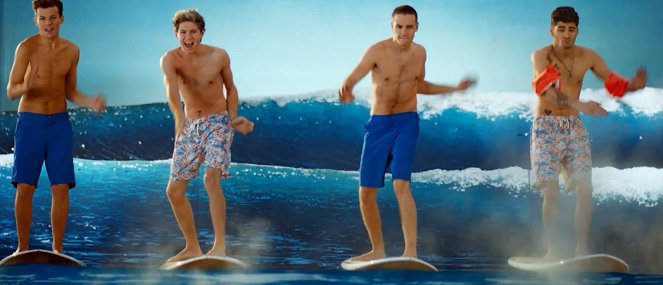 One Direction - Kiss You - Van film