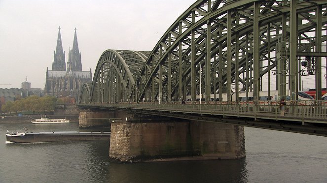 Kathedralen der Flüchtigkeit - Bahnhöfe als Bühnen des Lebens - De la película