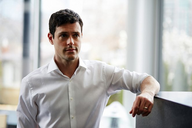 Suits - Season 4 - Two in the Knees - Photos - Brendan Hines