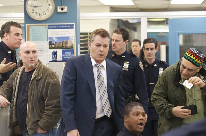 Policajt z New Yorku - Z filmu - Ray Liotta, Channing Tatum, James Ransone