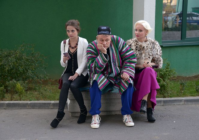 Beglyje rodstvenniki - Van de set - Anastasiya Chistyakova, Sergey Zhigunov, Zhanna Epple