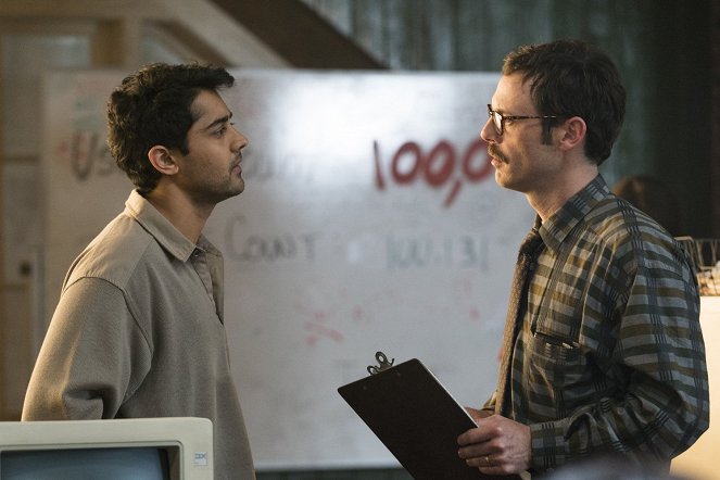 Halt and Catch Fire - Season 3 - One Way or Another - Filmfotos - Manish Dayal, Scoot McNairy