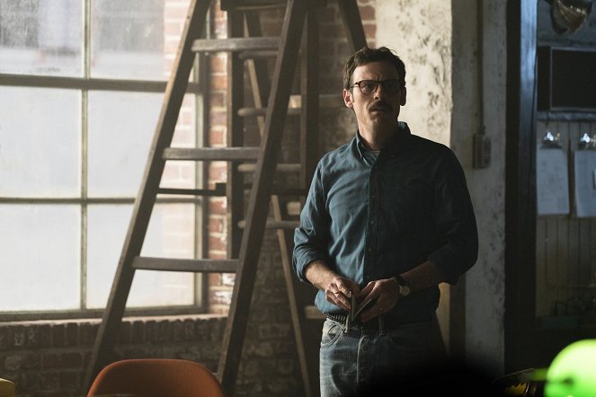 Halt and Catch Fire - Season 3 - One Way or Another - Photos - Scoot McNairy