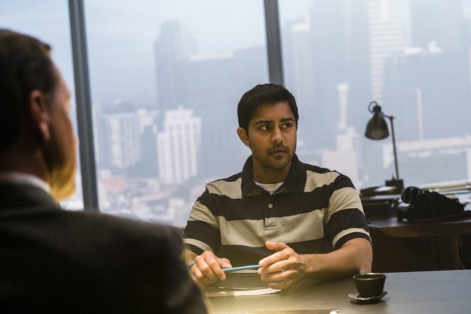Halt and Catch Fire - Flipping the Switch - Photos - Manish Dayal