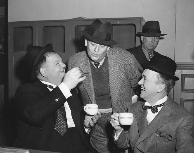 Dick und Doof: Schrecken aller Spione - Dreharbeiten - Oliver Hardy, Edward Sedgwick, Stan Laurel