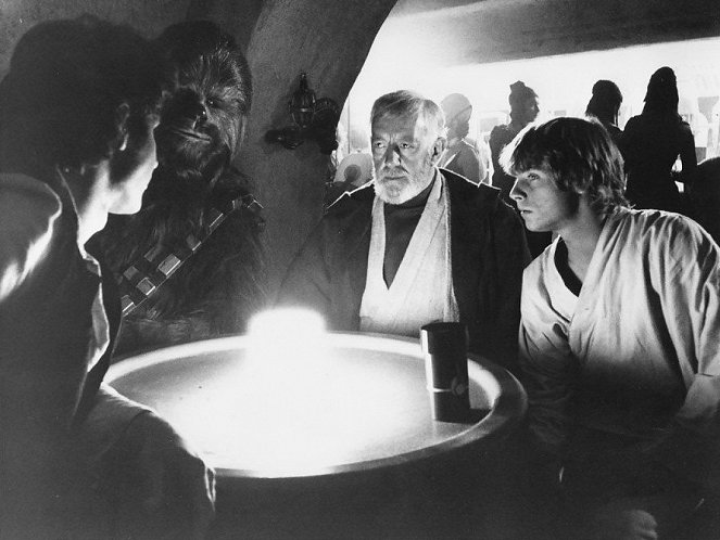 Star Wars - Episode IV: Eine neue Hoffnung - Filmfotos - Peter Mayhew, Alec Guinness, Mark Hamill