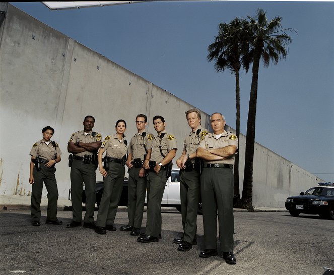 10-8: Officers on Duty - Werbefoto