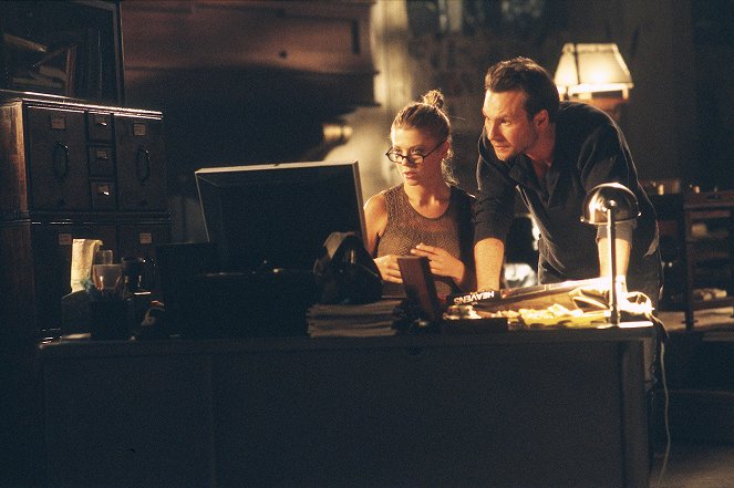 Egyedül a sötétben - Filmfotók - Tara Reid, Christian Slater