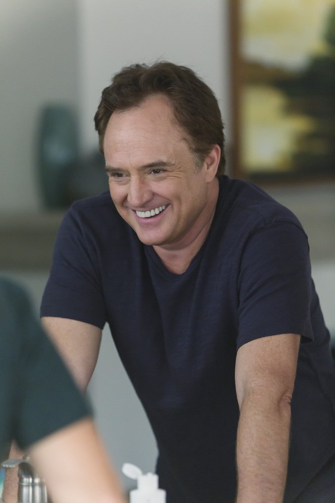 Trophy Wife - Lice and Beary White - Photos - Bradley Whitford