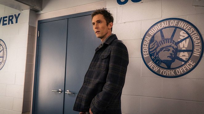 Limitless - This Is Your Brian on Drugs - Photos - Desmond Harrington