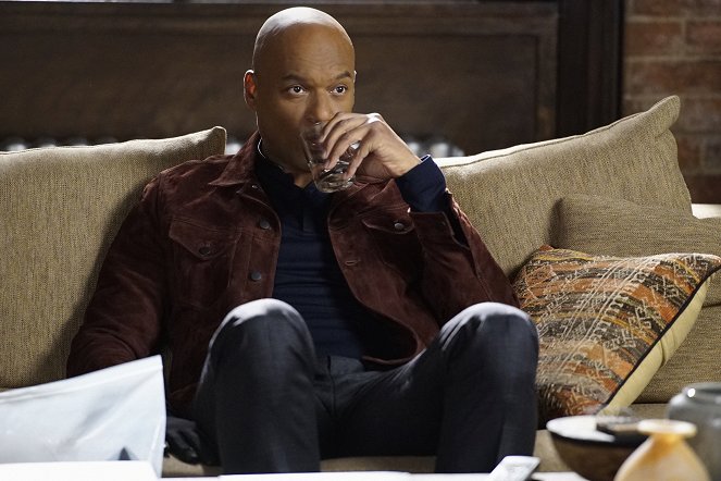 Limitless - Stop Me Before I Hug Again - Photos - Colin Salmon