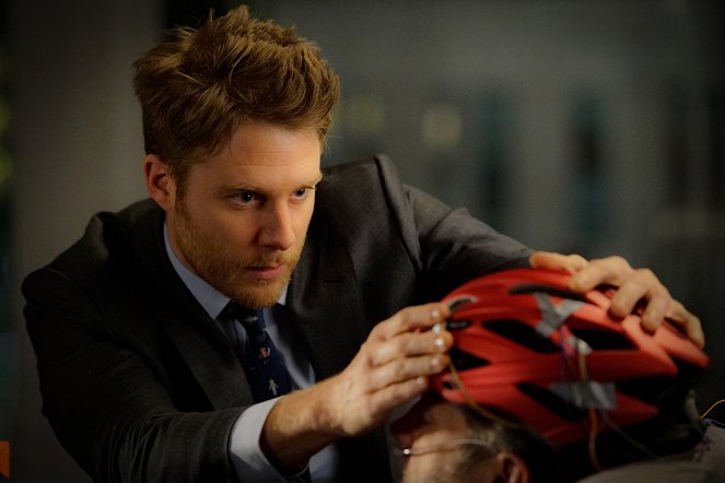 Limitless - Cześć, nazywam się Rebecca Harris… - Z filmu - Jake McDorman