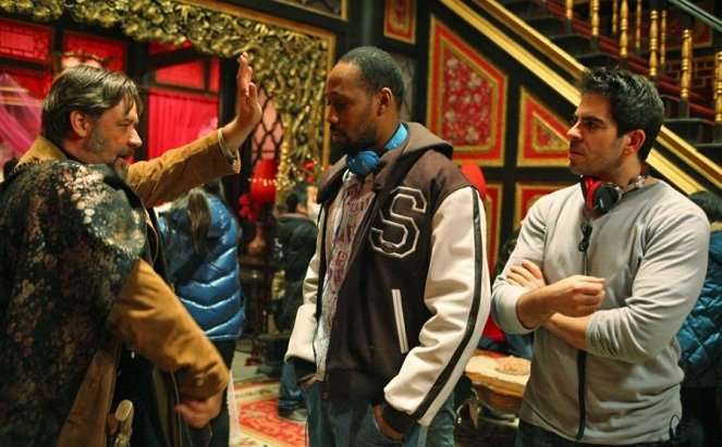 The Man with the Iron Fists - Van de set - Russell Crowe, RZA