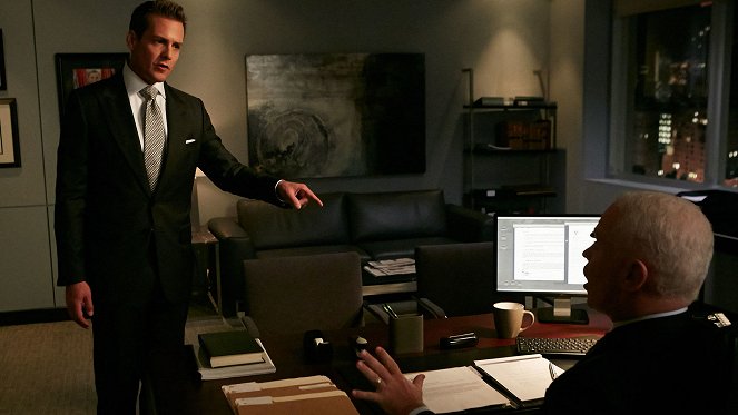 Suits - Season 6 - The Hand That Feeds You - Photos - Gabriel Macht