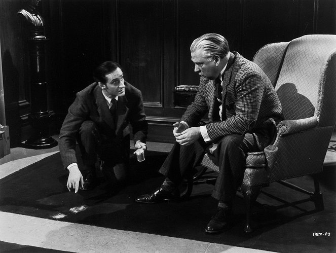 Sherlock Holmes väistää kuoleman - Kuvat elokuvasta - Basil Rathbone, Nigel Bruce