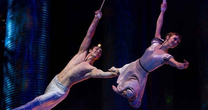 Cirque du Soleil: Worlds Away - Film