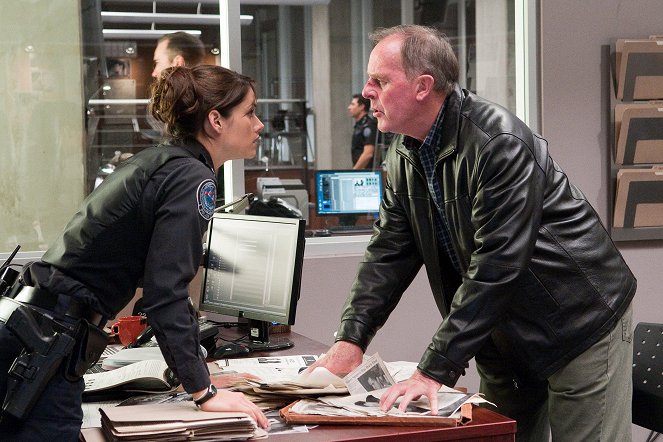 Rookie Blue - To Serve or Protect - Photos - Missy Peregrym, Peter MacNeill