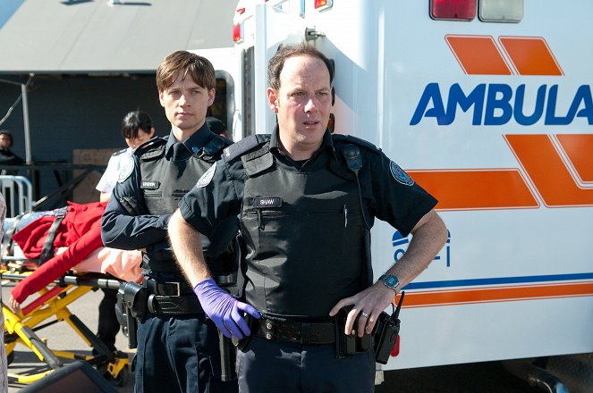 Rookie Blue - Season 2 - Butterflies - Kuvat elokuvasta - Gregory Smith, Matt Gordon