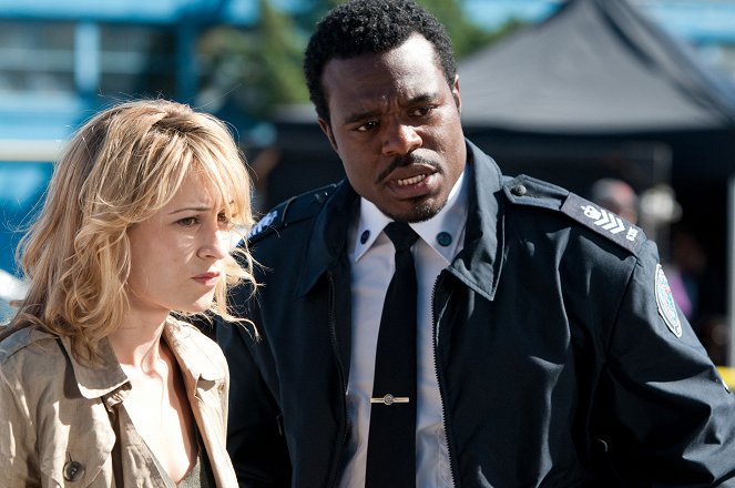 Rookie Blue - Season 2 - Butterflies - Kuvat elokuvasta - Camille Sullivan, Lyriq Bent