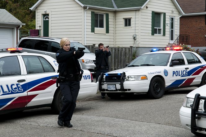 Rookie Blue - Série 3 - Nepořádní lidé - Z filmu - Charlotte Sullivan