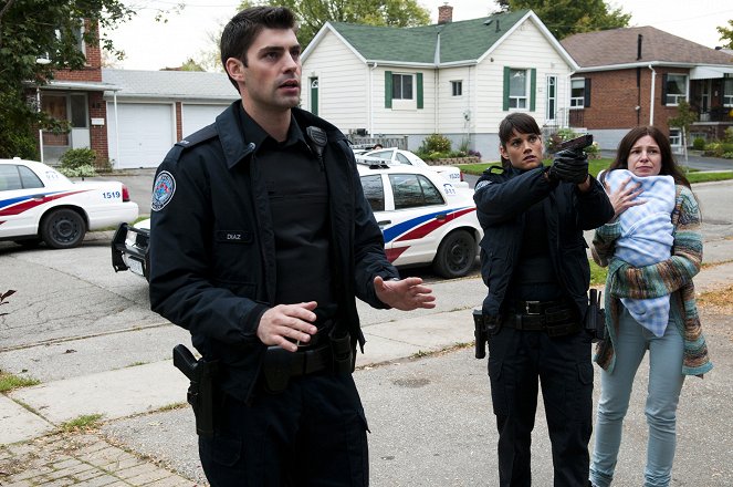 Rookie Blue - Messy Houses - De la película - Travis Milne, Missy Peregrym, Krista Bridges