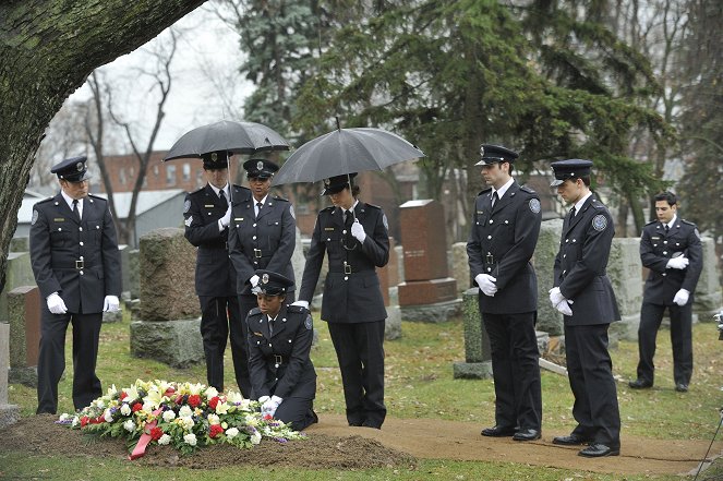 Rookie Blue - Photos - Melanie Nicholls-King, Enuka Okuma, Travis Milne, Gregory Smith, Ben Bass