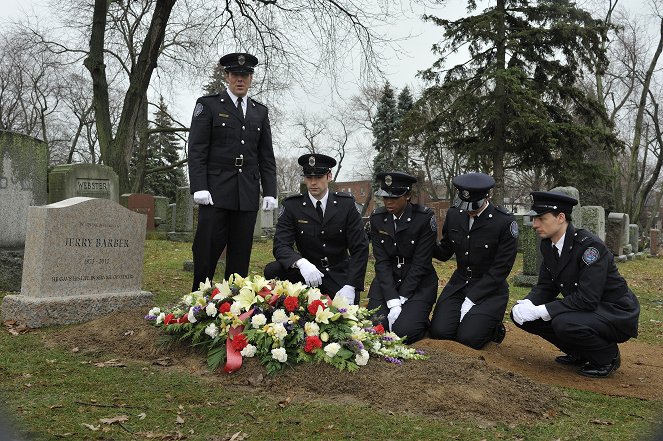 Rookie Blue - Season 3 - Cold Comforts - Photos - Matt Gordon, Travis Milne, Enuka Okuma, Gregory Smith