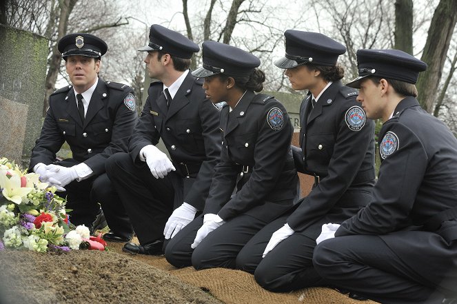 Rookie Blue - Season 3 - Cold Comforts - Photos - Matt Gordon, Travis Milne, Enuka Okuma, Gregory Smith