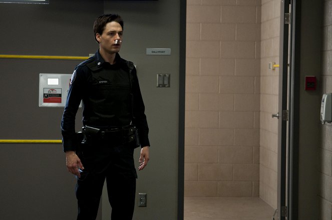Rookie Blue - Every Man - Photos - Gregory Smith