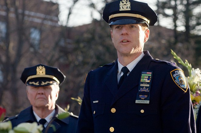 Pride and Glory - Photos - Noah Emmerich