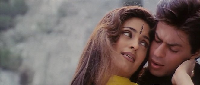 One 2 Ka 4 - Der Babysitter-Cop - Filmfotos - Juhi Chawla, Shahrukh Khan