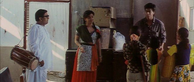 One 2 Ka 4 - Kuvat elokuvasta - Juhi Chawla, Shahrukh Khan