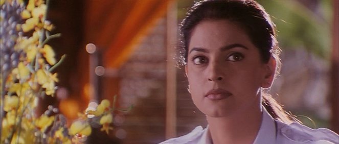 One 2 Ka 4 - Z filmu - Juhi Chawla