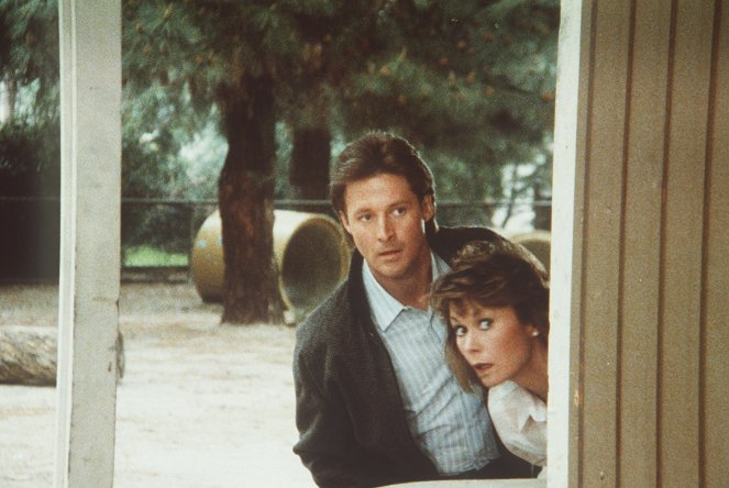 Scarecrow and Mrs. King - Dead Men Leave No Trails - Photos - Bruce Boxleitner, Kate Jackson