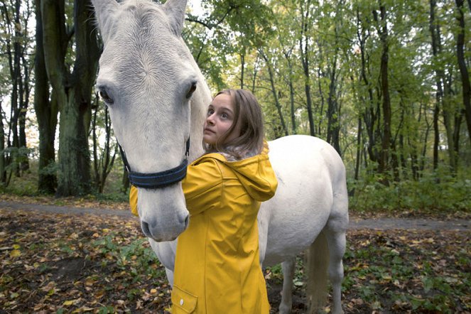 Das weiße Kaninchen - Van film - Lena Urzendowsky