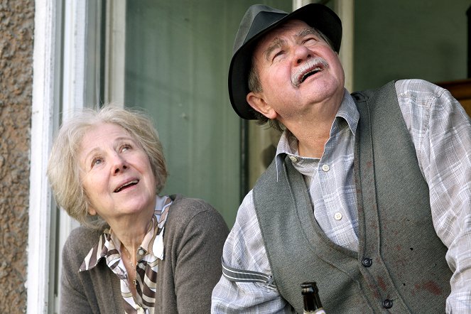 Oben ohne - Gustls Frauen - Filmfotos - Bibiana Zeller, Ernst Konarek