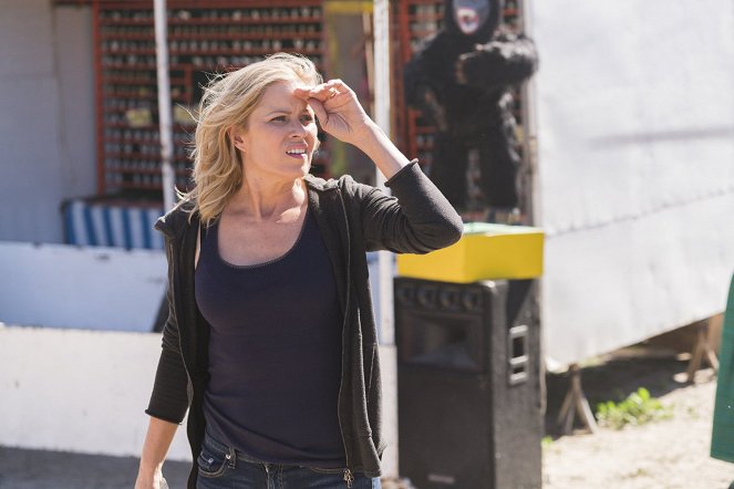 Fear the Walking Dead - Terre sacrée - Film - Kim Dickens