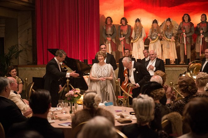 Florence Foster Jenkins - Photos - Hugh Grant, Meryl Streep