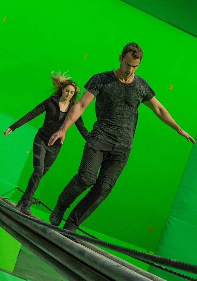 Die Bestimmung - Divergent - Dreharbeiten - Theo James, Shailene Woodley