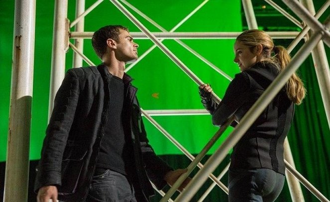 Divergent - Making of - Theo James, Shailene Woodley
